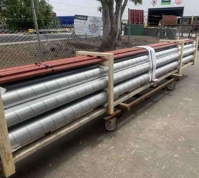 long pre-insulated pipes